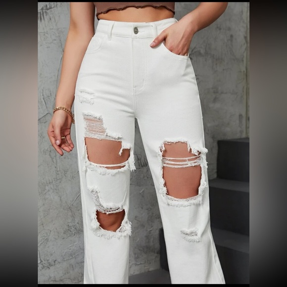 SHEIN ripped jeans - Picture 3 of 5